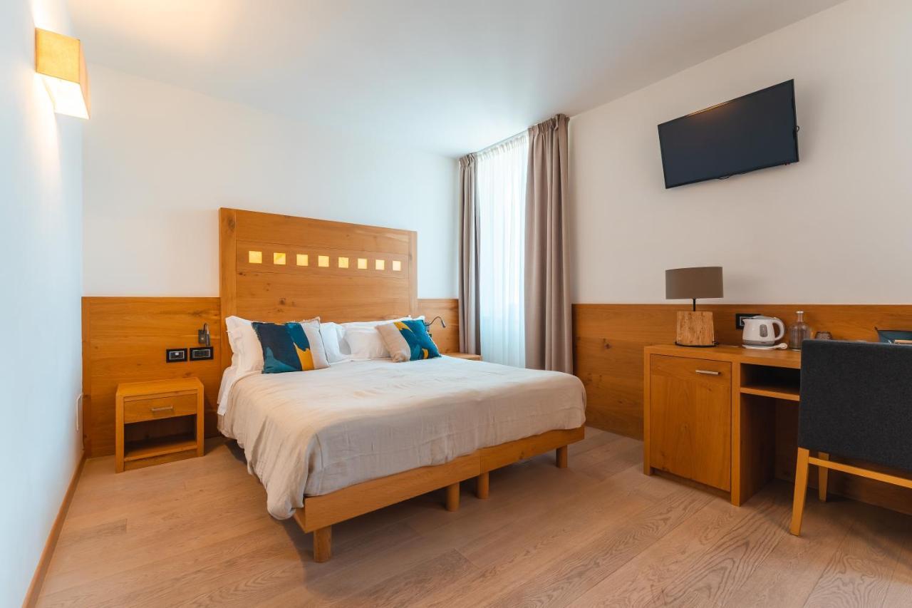 Albergo Caffe Centrale Мецокорона Екстериор снимка